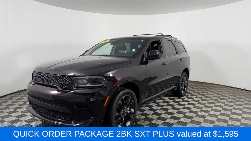 Used 2024 Dodge Durango SXT w/ SXT Blacktop Group AWD/4WD image 3