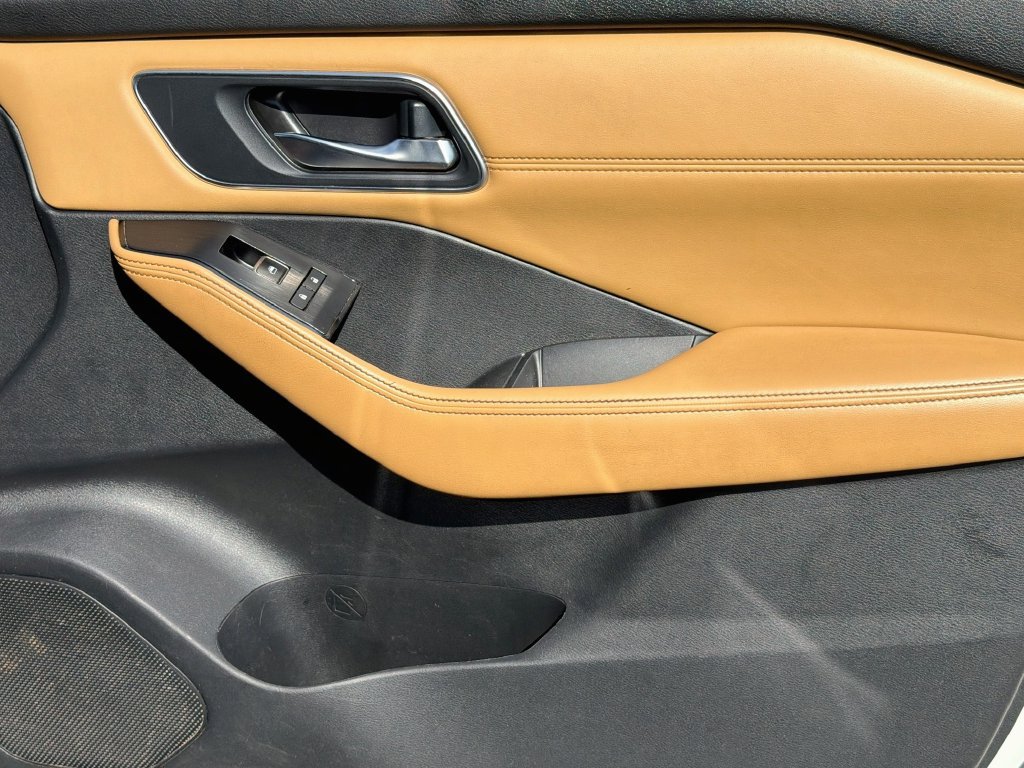Used 2021 Nissan Rogue Platinum FWD image 29