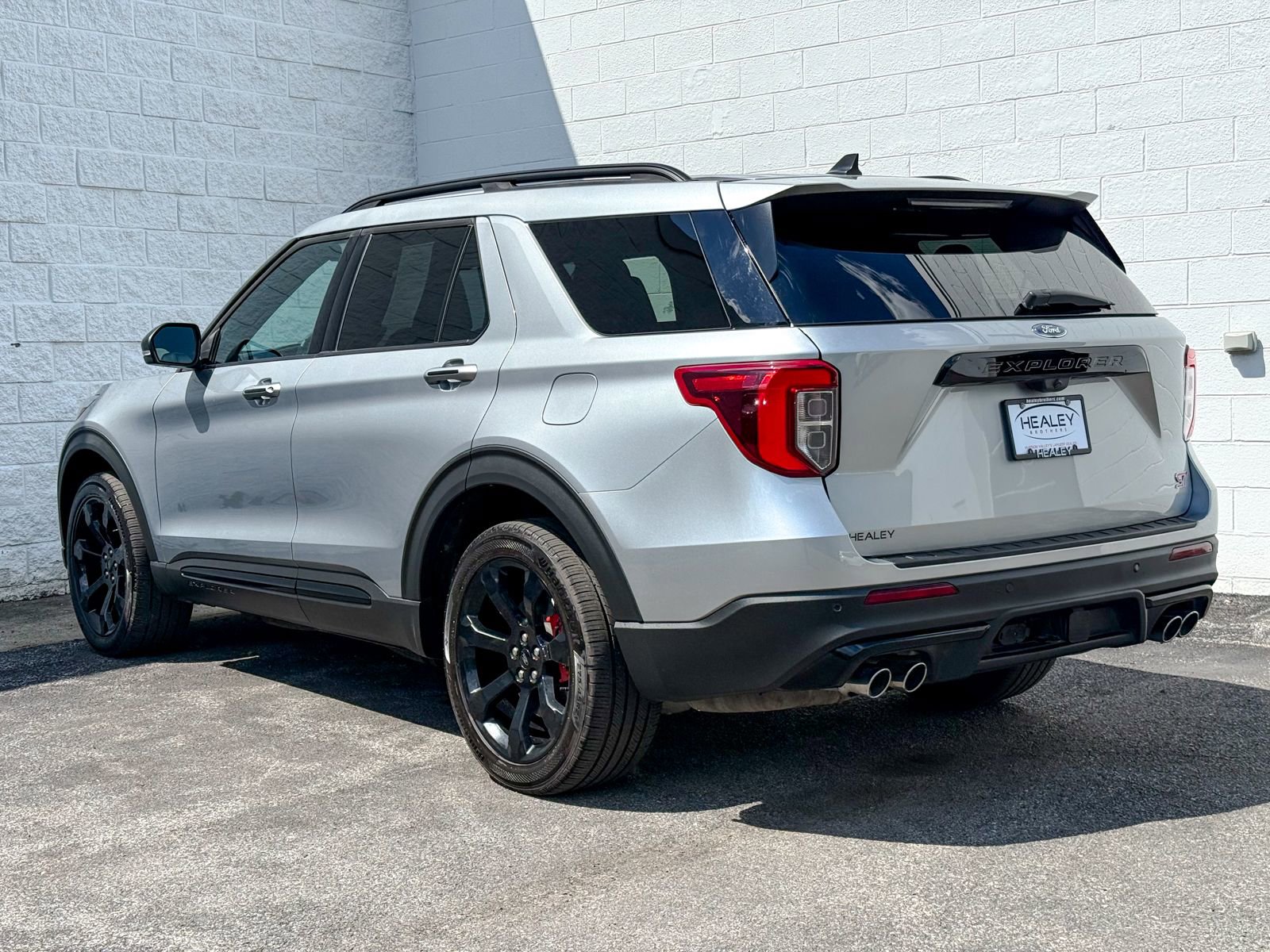 Used 2024 Ford Explorer ST w/ Equipment Group 401A AWD/4WD image 6