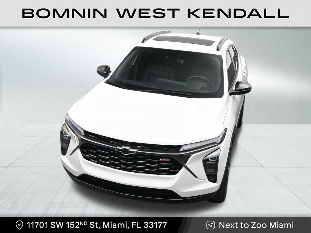 Used 2025 Chevrolet Trax RS w/ Sunroof Package image 20