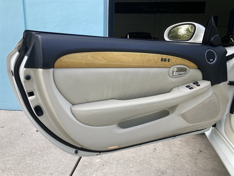Used 2002 Lexus SC 430 Convertible RWD image 31