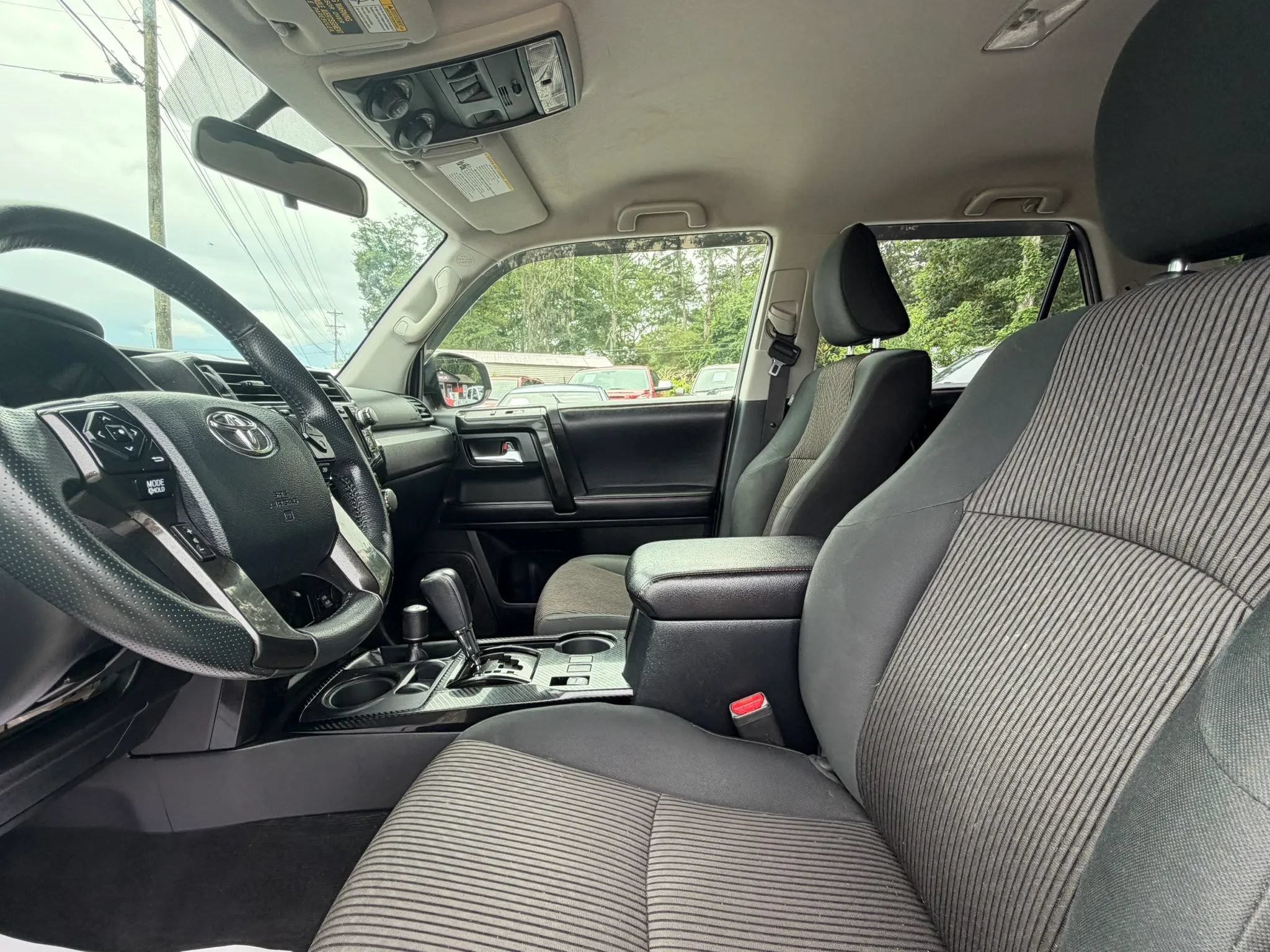Used 2017 Toyota 4Runner TRD Off-Road AWD/4WD image 13