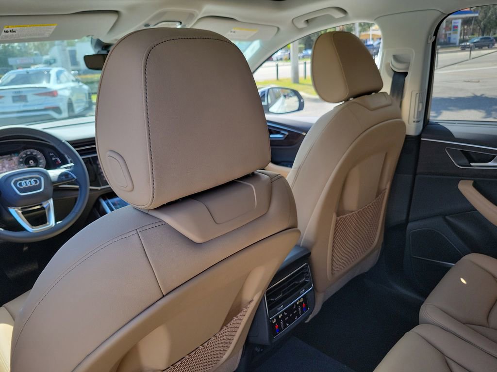 New 2026 Audi Q7 3.0T Premium Plus AWD/4WD image 25