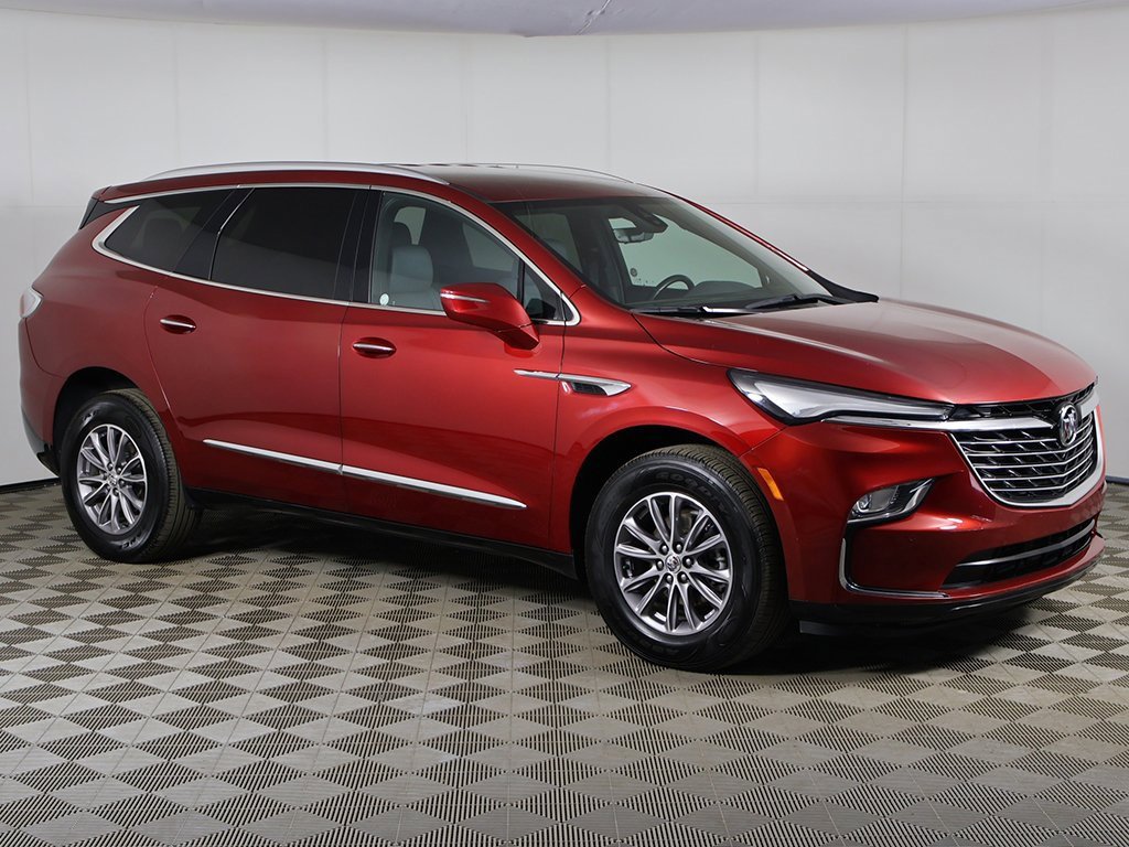 Used 2024 Buick Enclave Premium image 2
