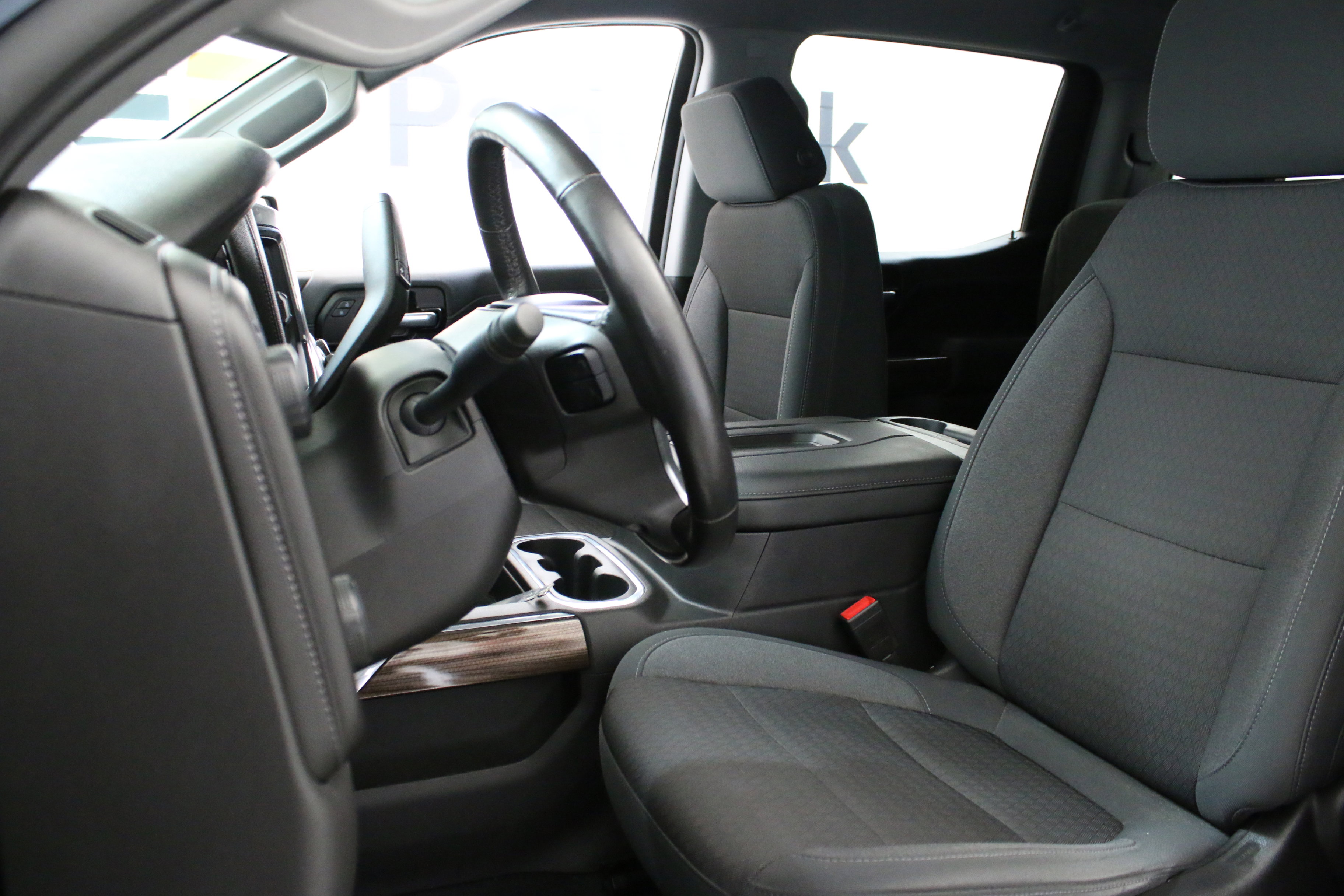 Used 2020 Chevrolet Silverado 1500 RST image 24