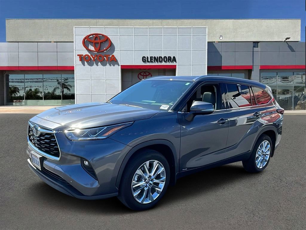 Used 2024 Toyota Highlander Limited image 7