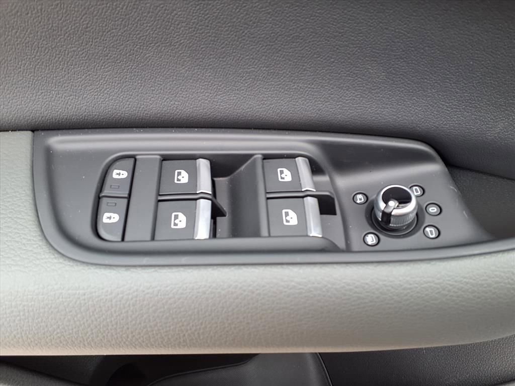 New 2026 Audi Q7 2.0T Premium image 9