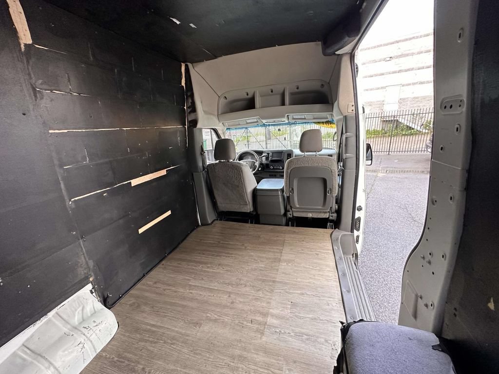 Used 2019 Nissan NV 2500 SV RWD image 17