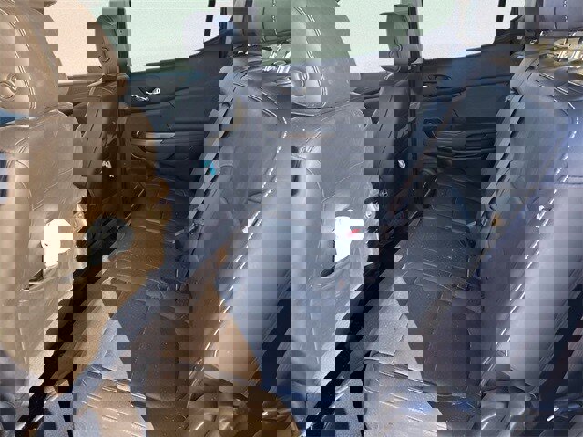 Used 2023 GMC Acadia SLT image 8