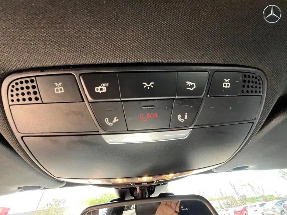 Used 2015 Mercedes-Benz C 300 4MATIC Sedan image 26