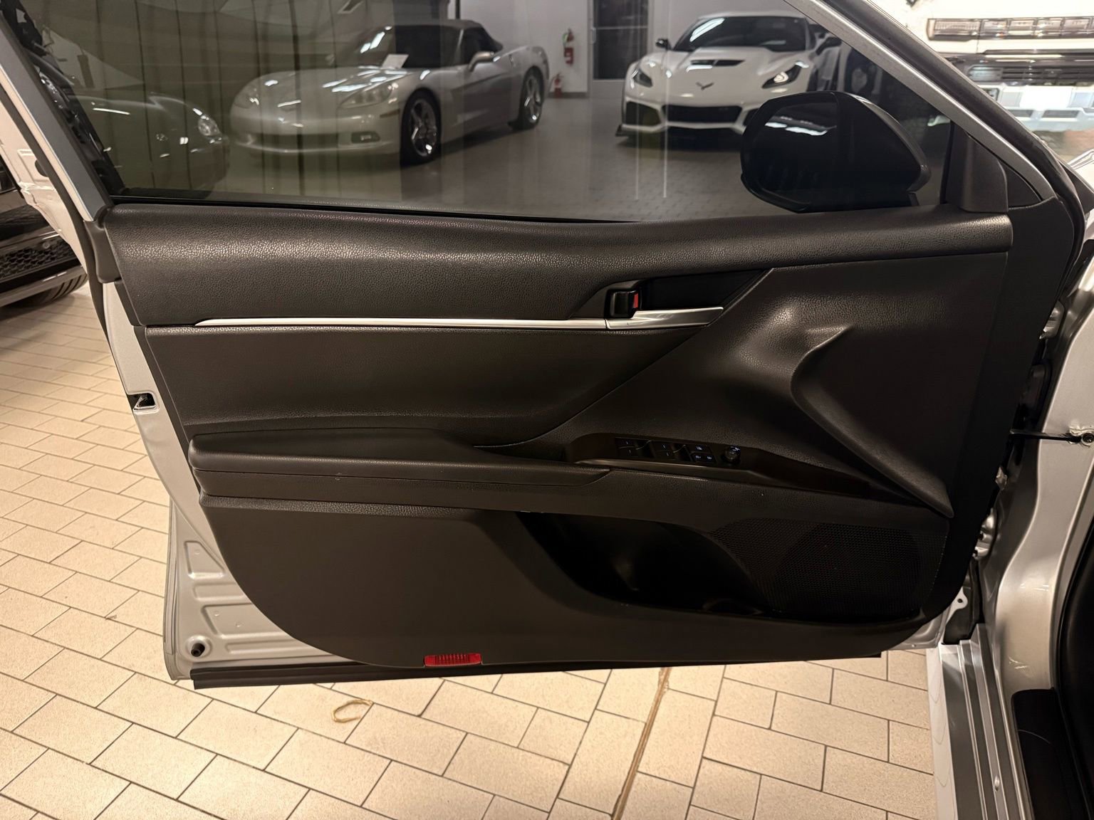 Used 2022 Toyota Camry LE image 31