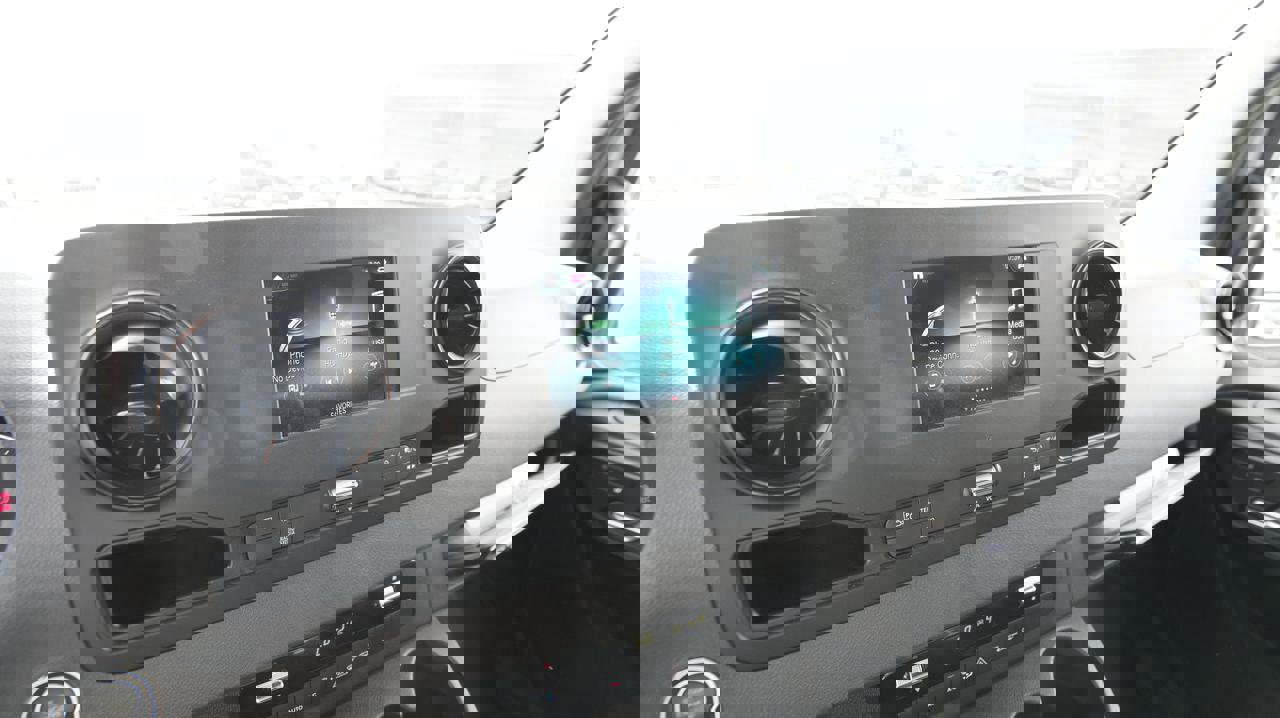 Used 2022 Mercedes-Benz Sprinter 144 Cargo image 9