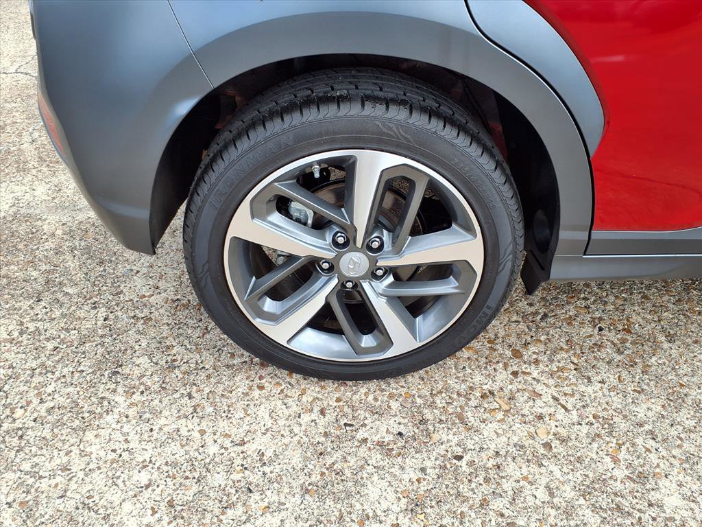 Used 2021 Hyundai Kona Limited AWD/4WD image 29