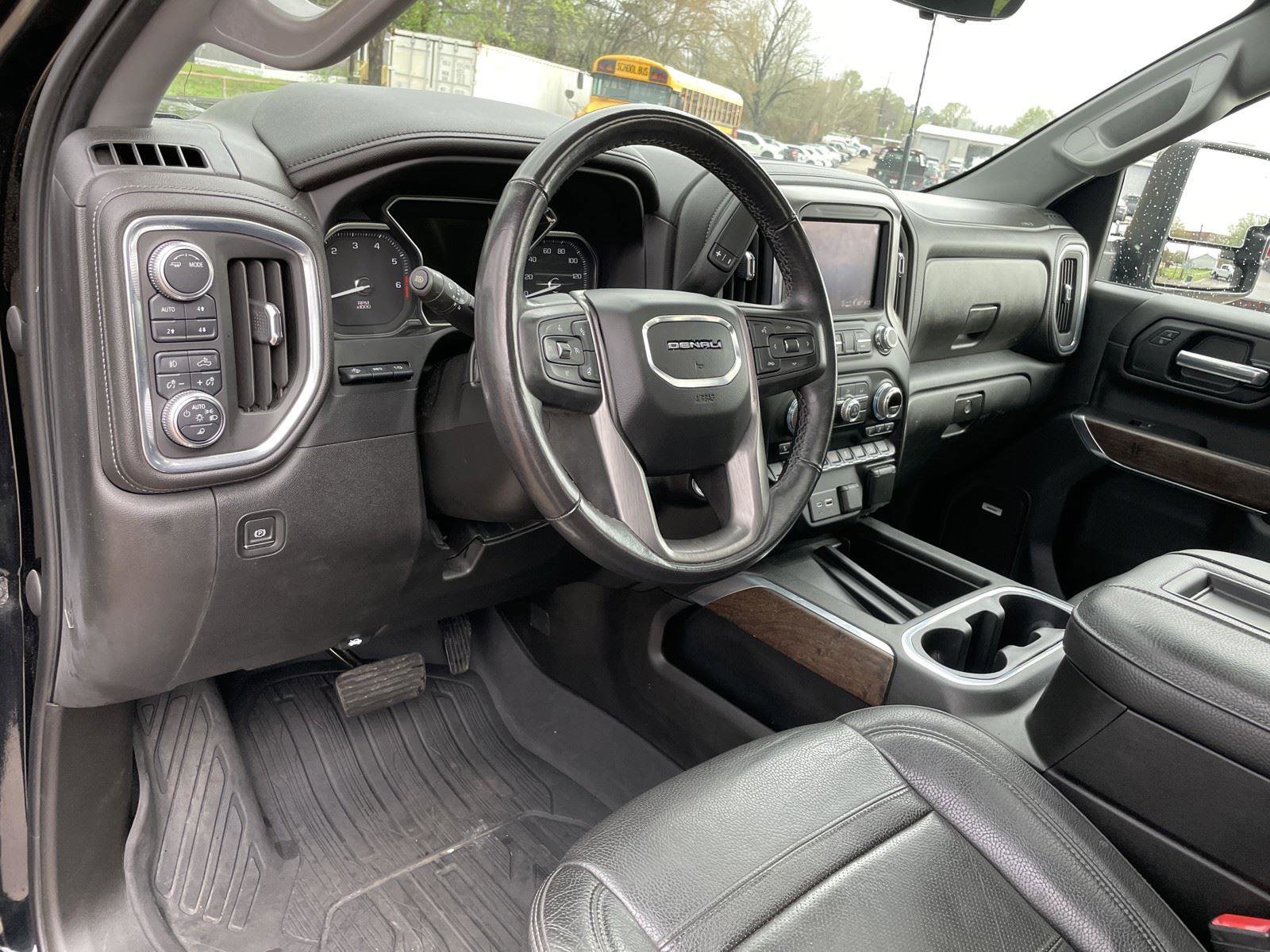 Used 2021 GMC Sierra 2500 Denali w/ Denali Ultimate Package AWD/4WD image 13