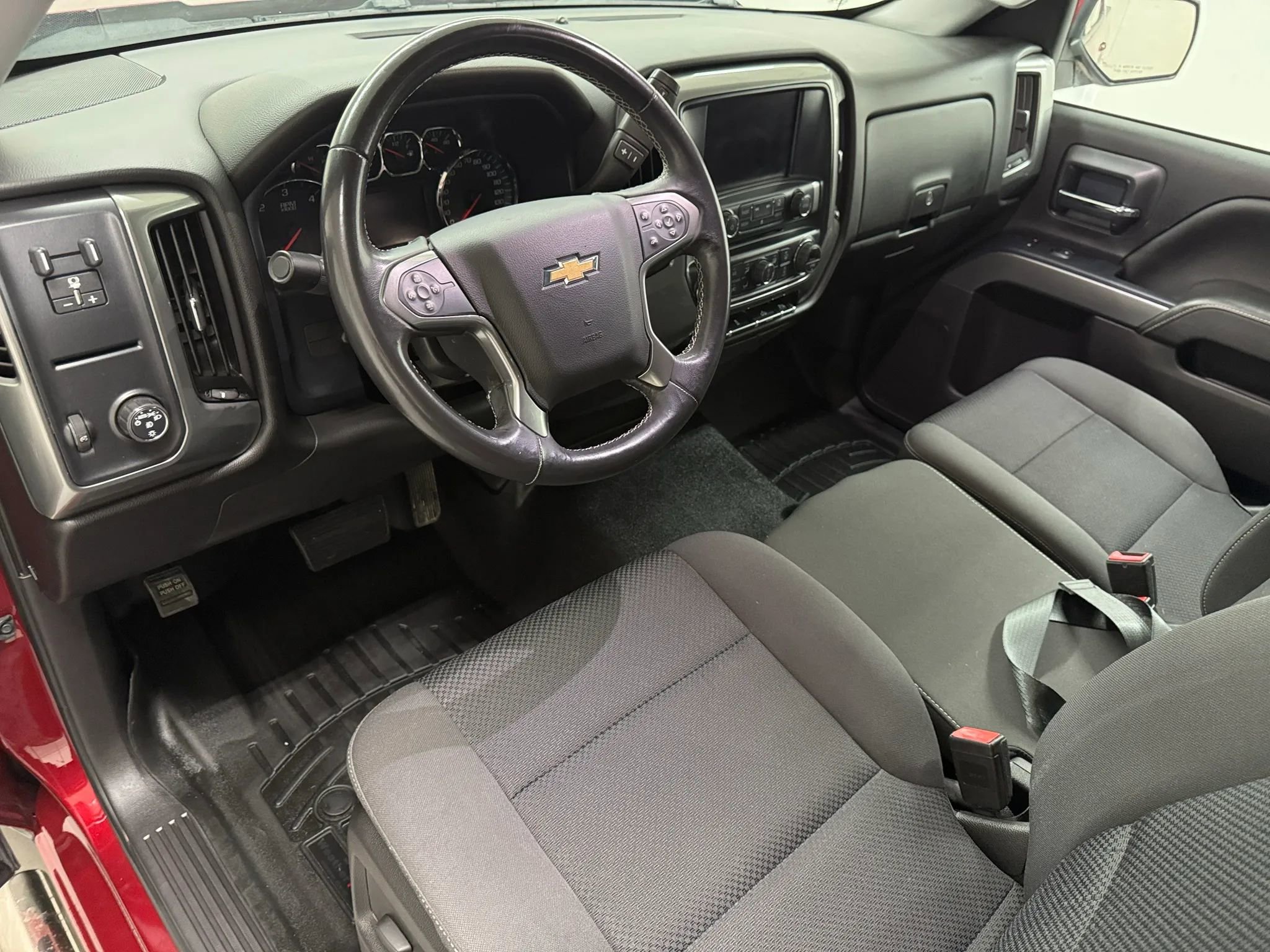 Used 2018 Chevrolet Silverado 1500 LT w/ Texas Edition RWD image 10