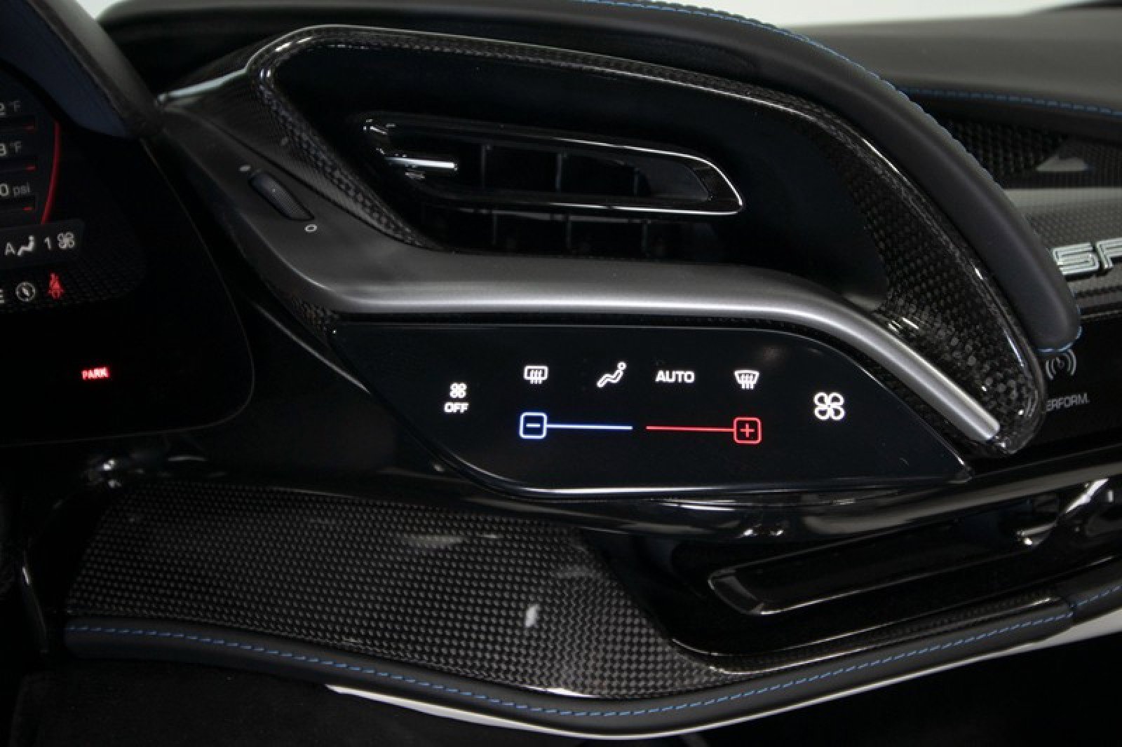 Used 2024 Ferrari SF90 Spider image 47