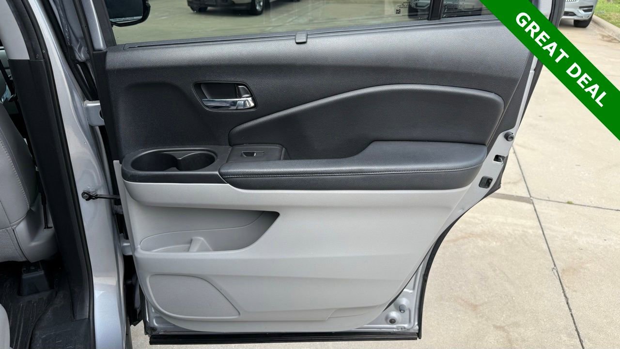 Used 2019 Honda Pilot Touring image 14