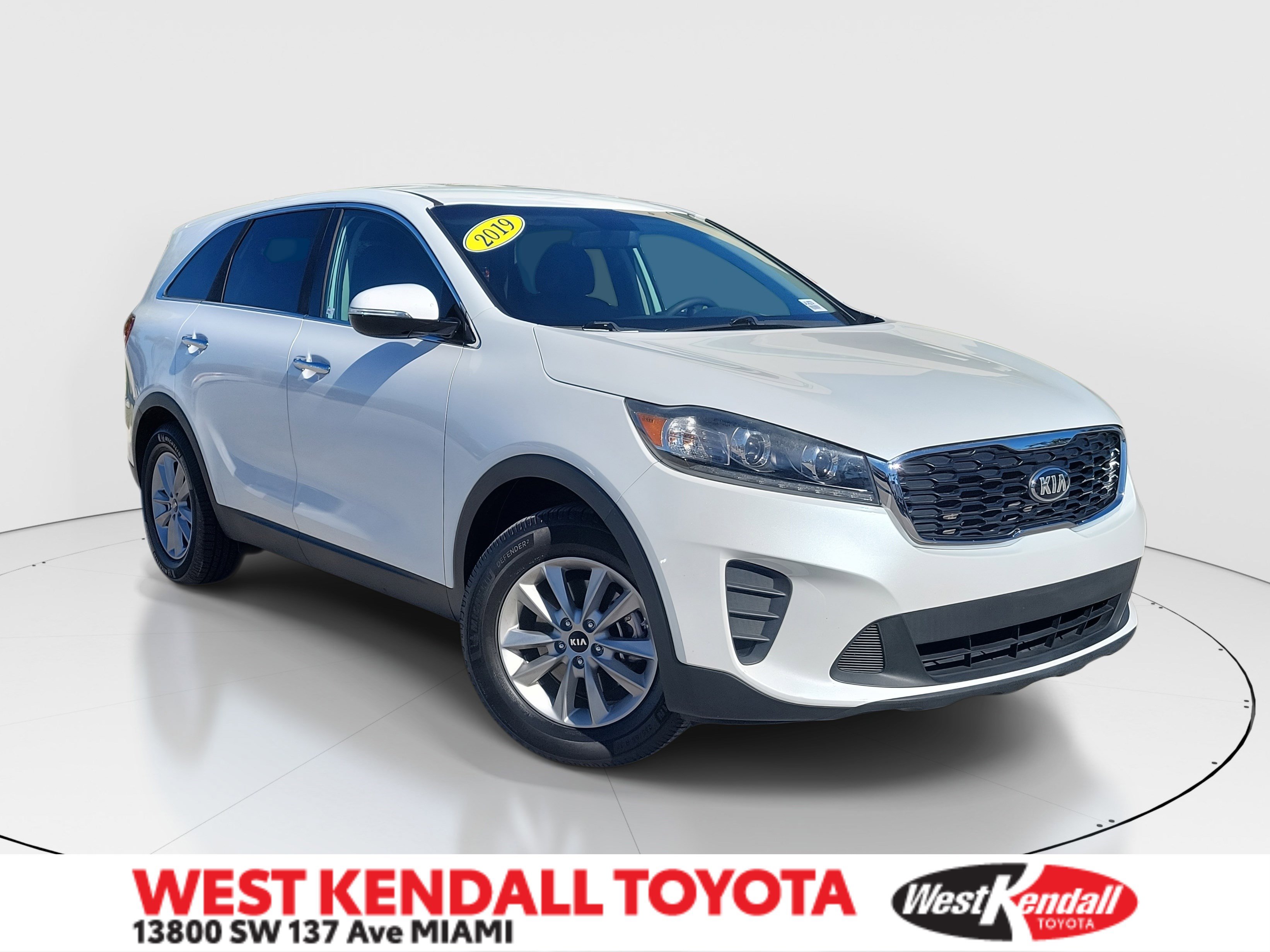 Used 2019 Kia Sorento LX image 1