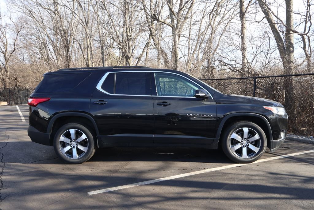 Used 2020 Chevrolet Traverse LT w/ LT Premium Package image 9