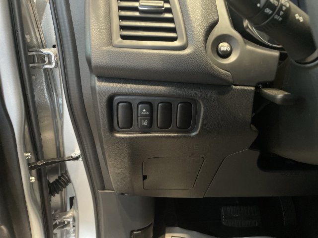Used 2025 Mitsubishi Outlander Sport ES AWD/4WD image 21