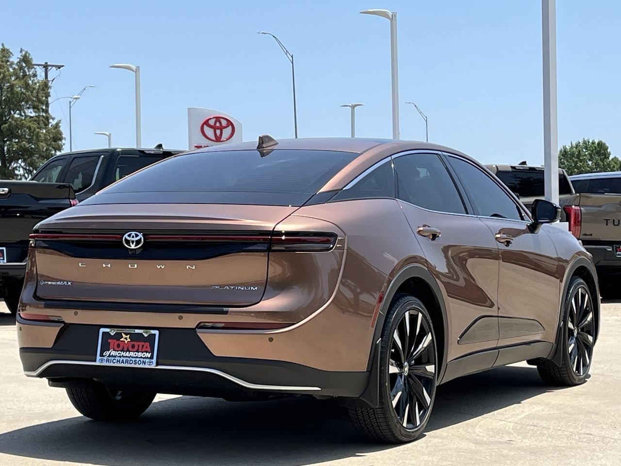 New 2026 Toyota Crown Platinum AWD/4WD image 4