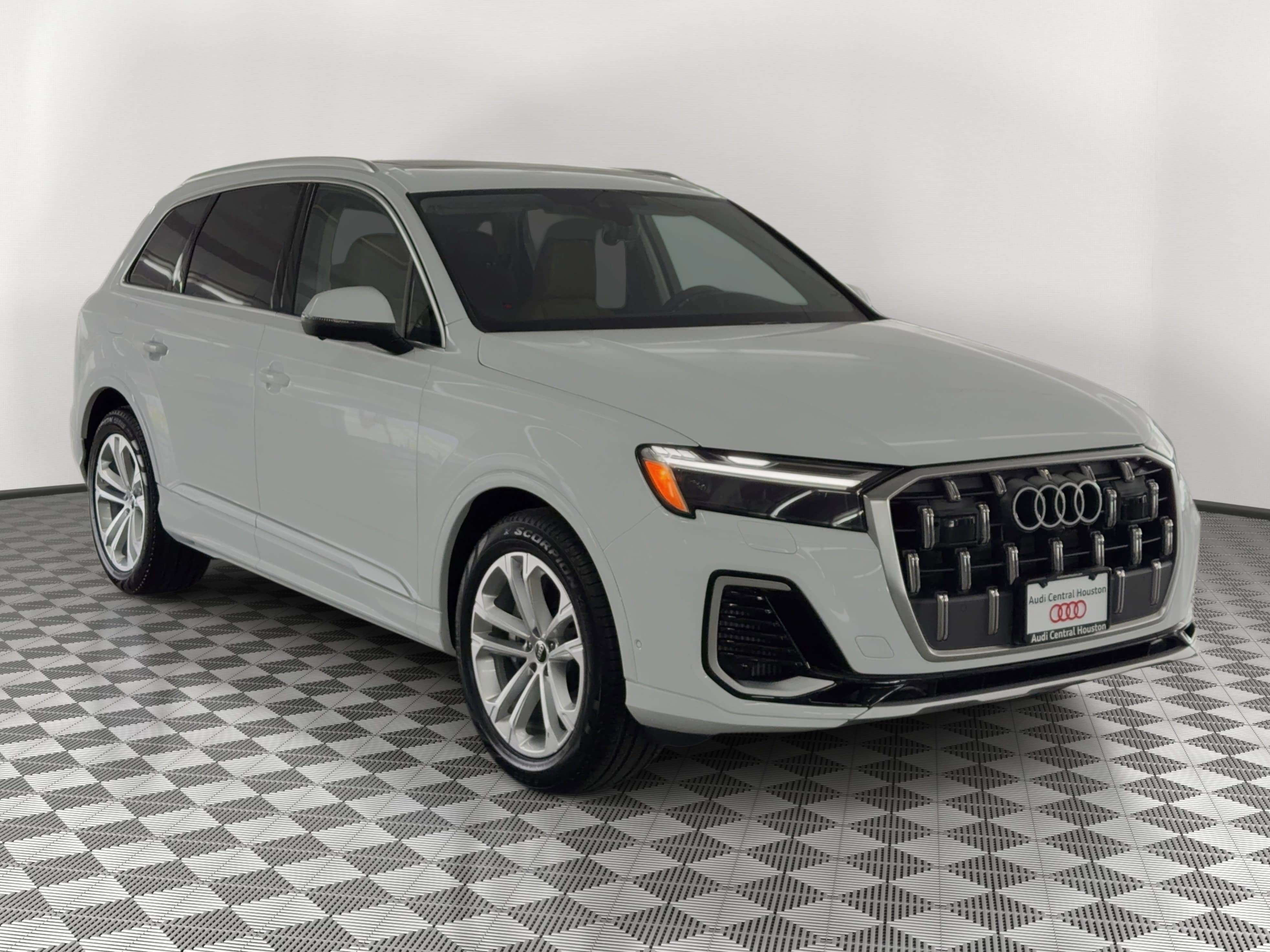 New 2026 Audi Q7 3.0T Premium Plus AWD/4WD image 7