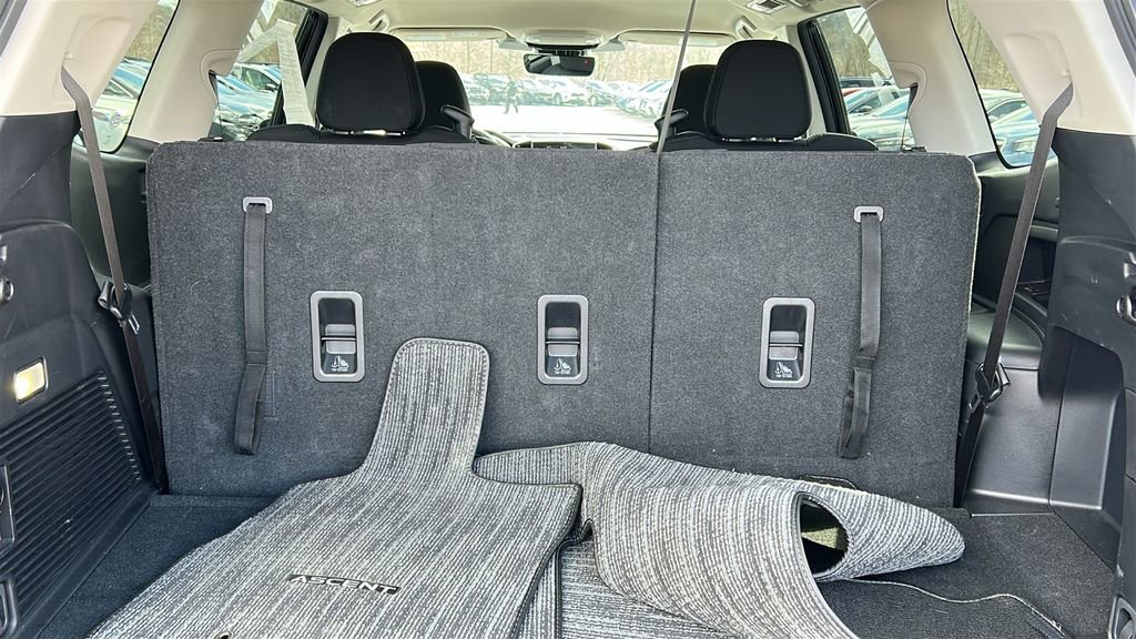Used 2025 Subaru Ascent Premium image 27
