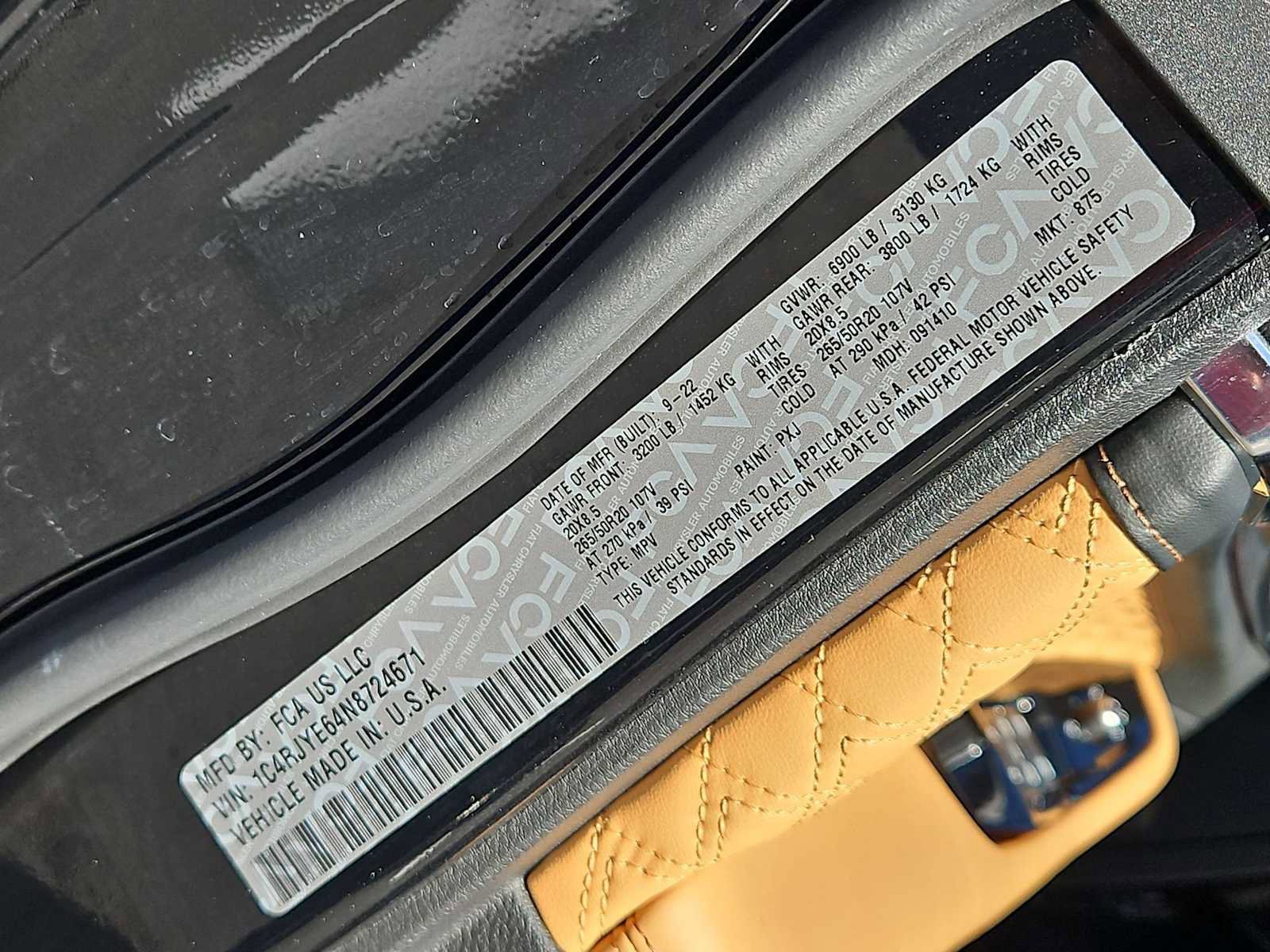 Used 2022 Jeep Grand Cherokee Summit w/ Luxury Tech Group V image 38