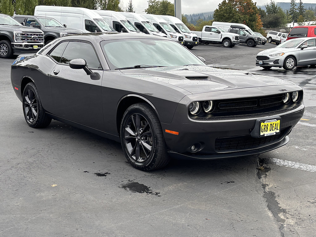 Used 2020 Dodge Challenger SXT w/ Blacktop Package AWD/4WD image 3