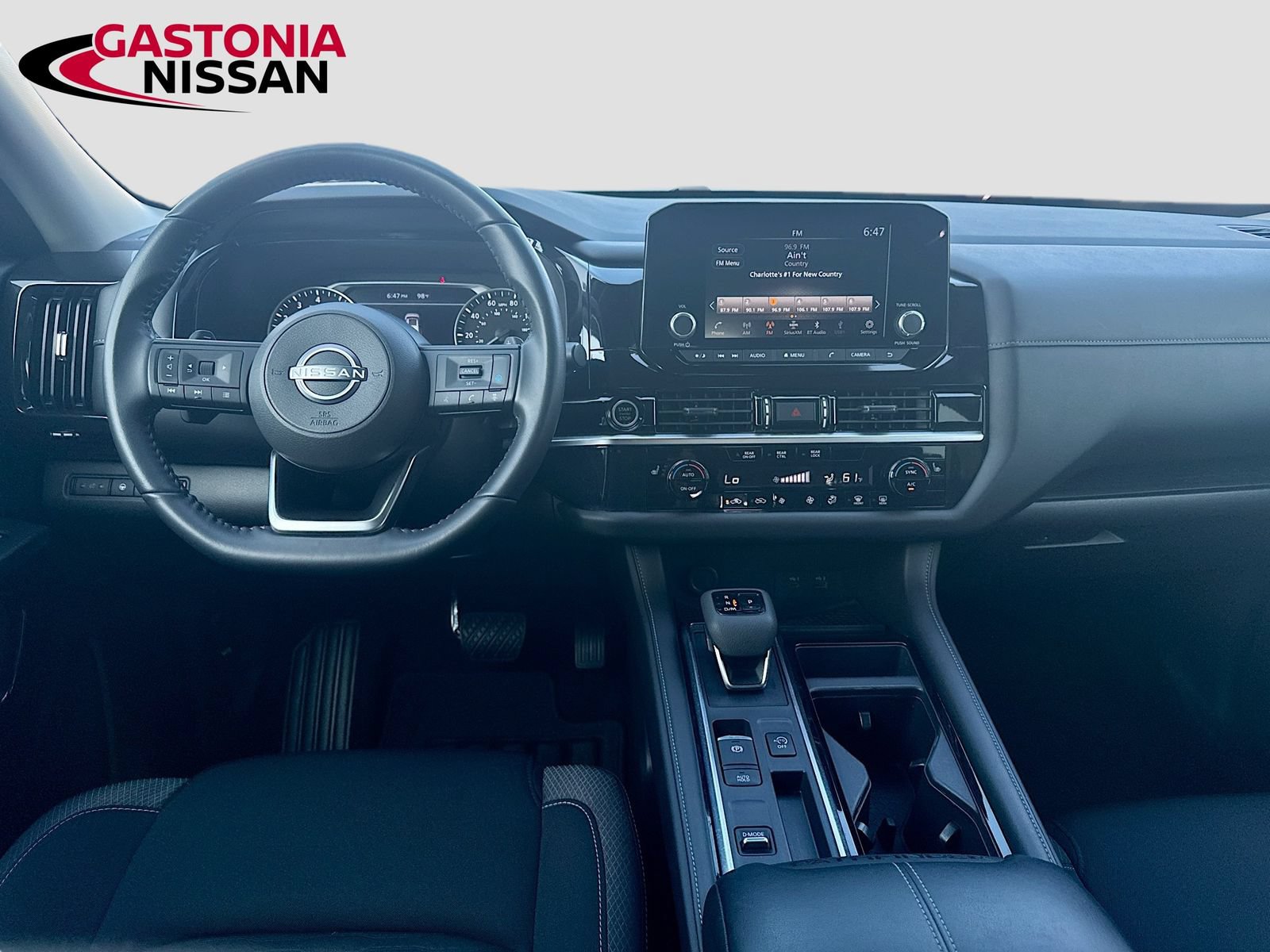 Used 2024 Nissan Pathfinder SV FWD image 30