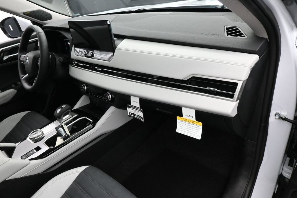New 2026 Mitsubishi Outlander SE FWD image 45