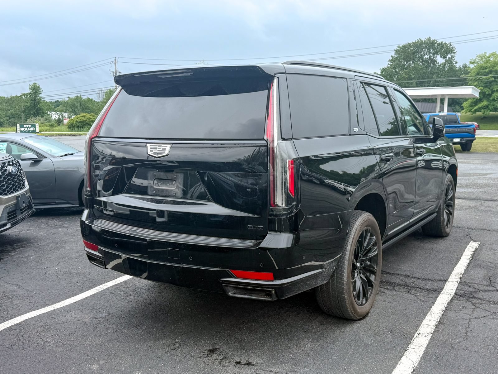 Used 2022 Cadillac Escalade Sport Platinum w/ LPO, ONYX Package AWD/4WD image 10