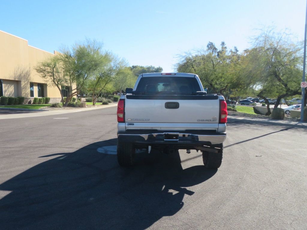 Used 2004 Chevrolet Silverado 2500 LS w/ Skid Plate Package AWD/4WD image 12