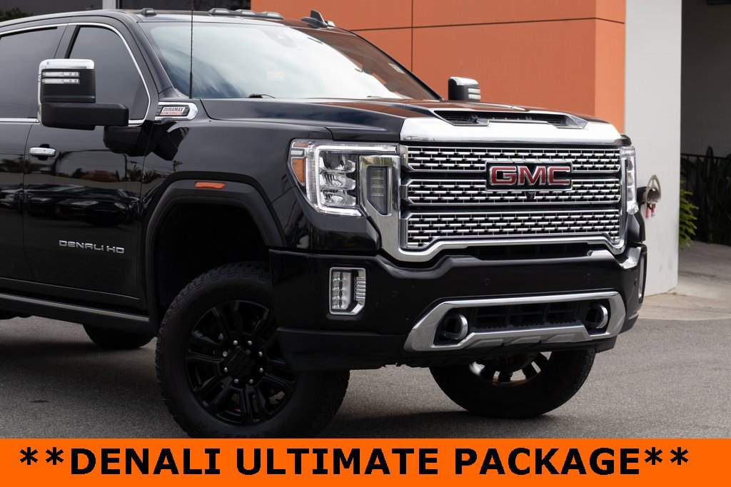 Used 2022 GMC Sierra 2500 Denali w/ Denali Black Diamond Edition image 3