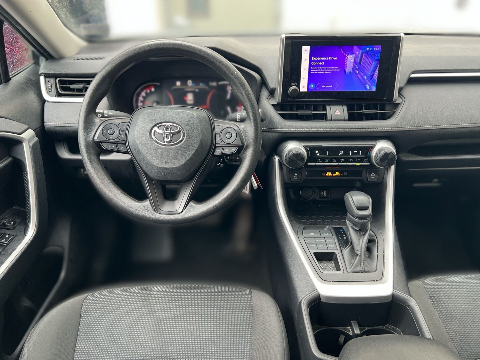 Used 2025 Toyota RAV4 LE AWD/4WD image 21
