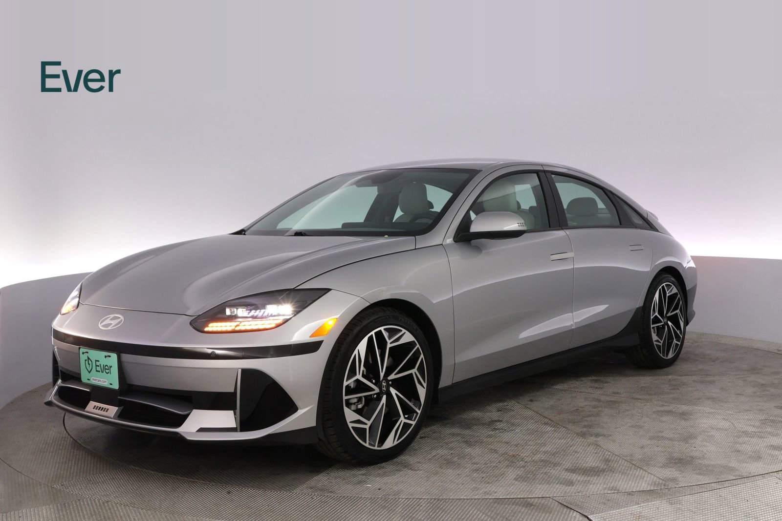 Used 2024 Hyundai Ioniq 6 Limited RWD image 2