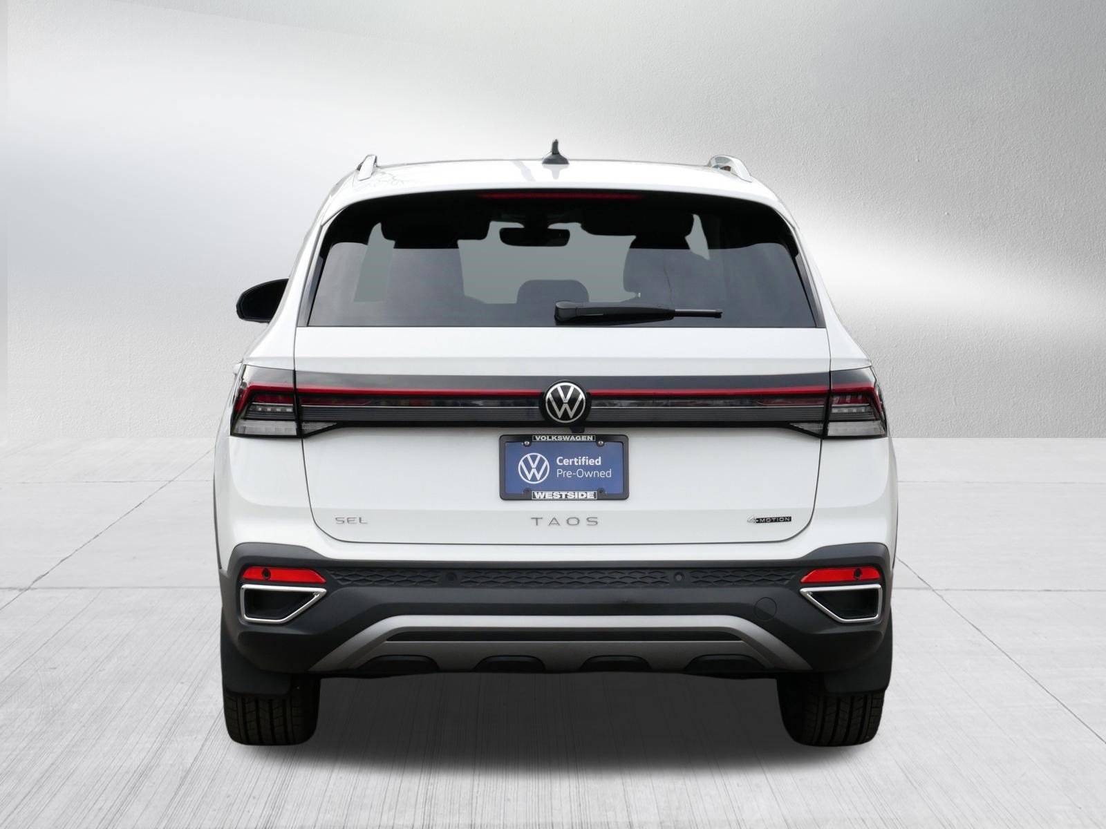 Certified 2025 Volkswagen Taos SEL AWD/4WD image 6