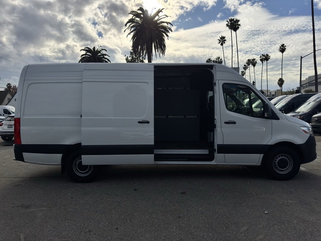 Used 2024 Mercedes-Benz Sprinter 2500 image 5