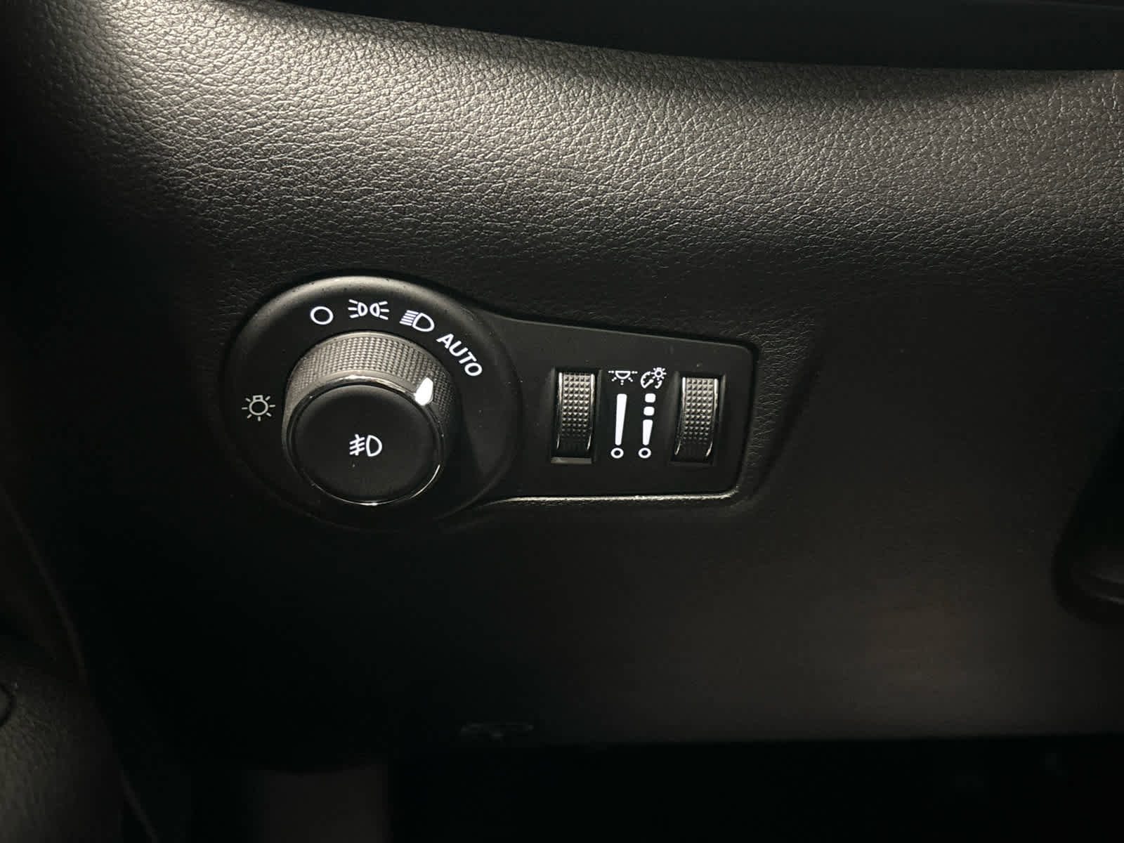 Used 2024 Jeep Compass Trailhawk w/ Trailhawk Elite Group image 22