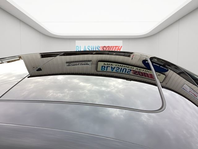 Used 2016 Porsche Macan Turbo w/ Premium Package Plus image 13