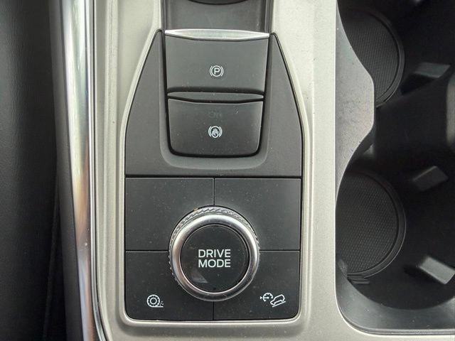 Certified 2023 Ford Explorer XLT w/ Equipment Group 202A AWD/4WD image 24