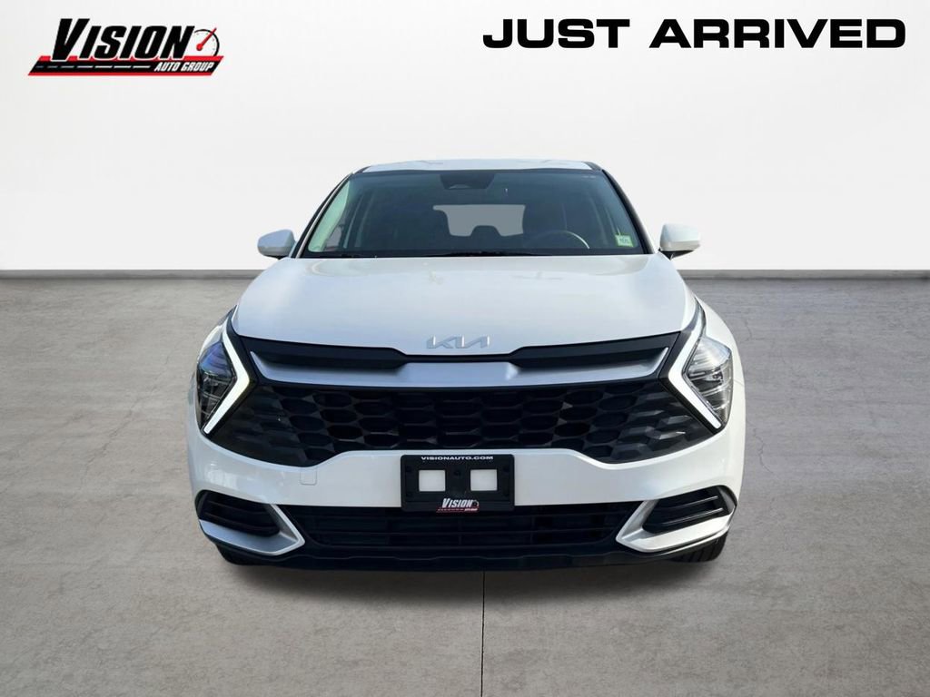 Certified 2025 Kia Sportage LX image 2