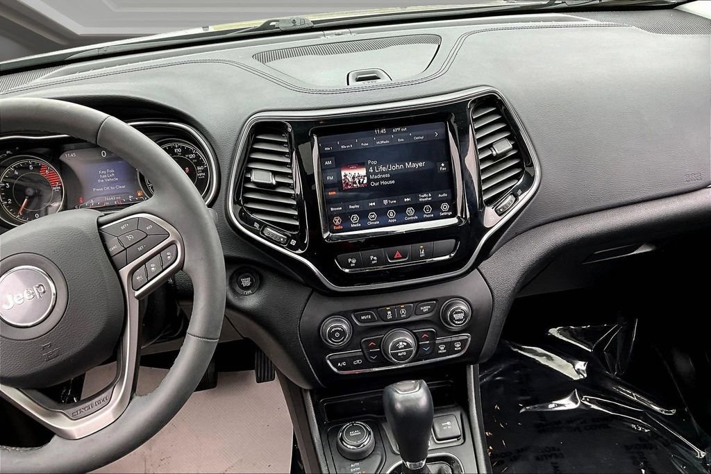 Used 2022 Jeep Cherokee Limited AWD/4WD image 9