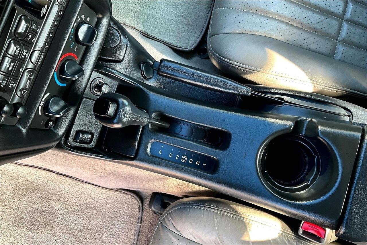 Used 2001 Chevrolet Camaro Z28 w/ SS Performance/Appearance Pkg RWD image 18