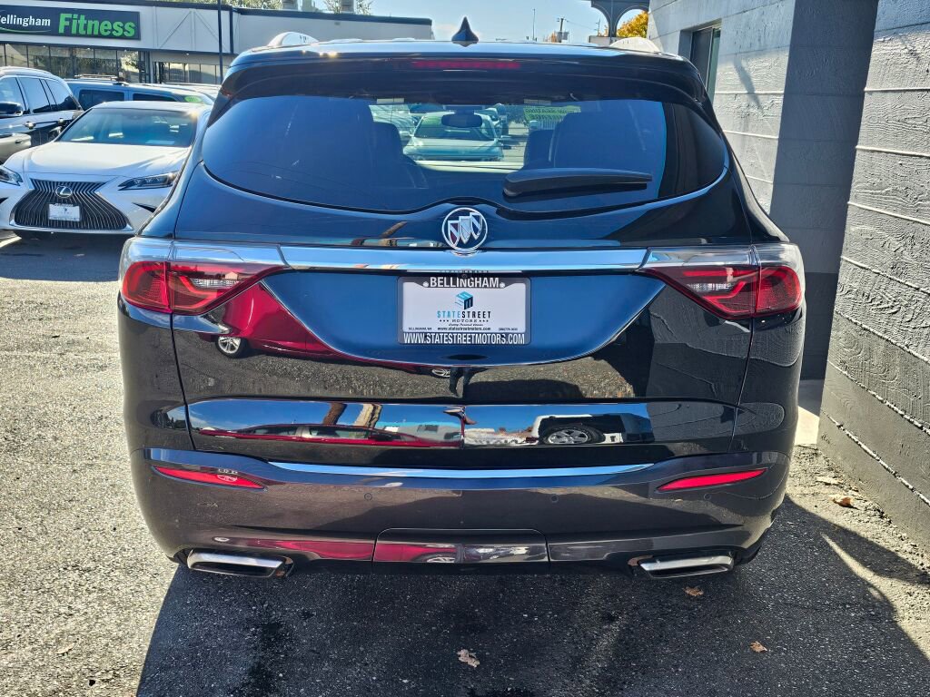 Used 2023 Buick Enclave Essence image 5