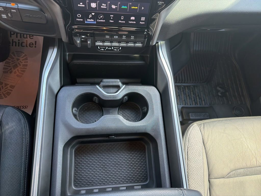 Used 2024 RAM 2500 Big Horn w/ Night Edition AWD/4WD image 28