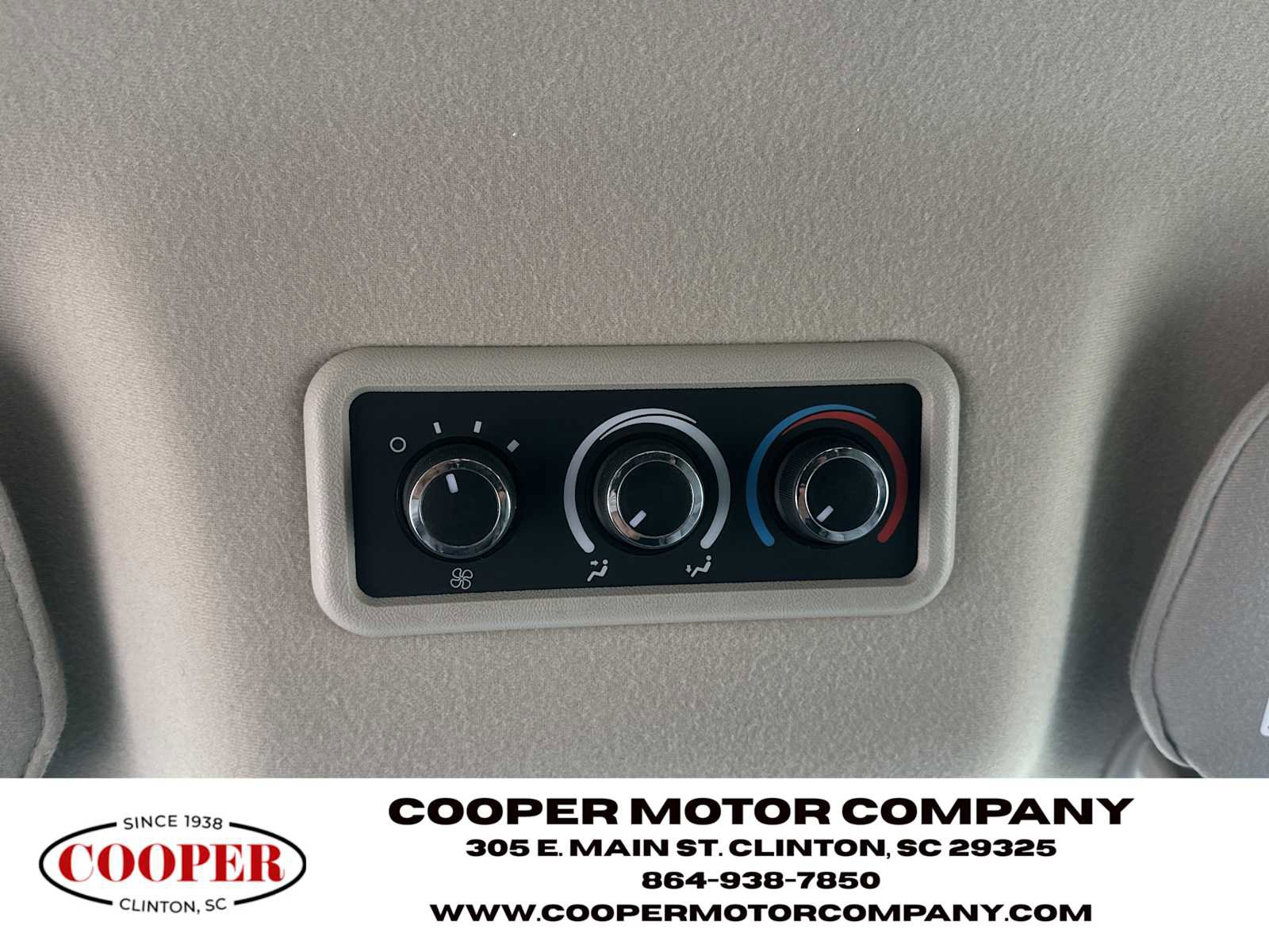 Used 2025 Chevrolet Express 3500 LS RWD image 21