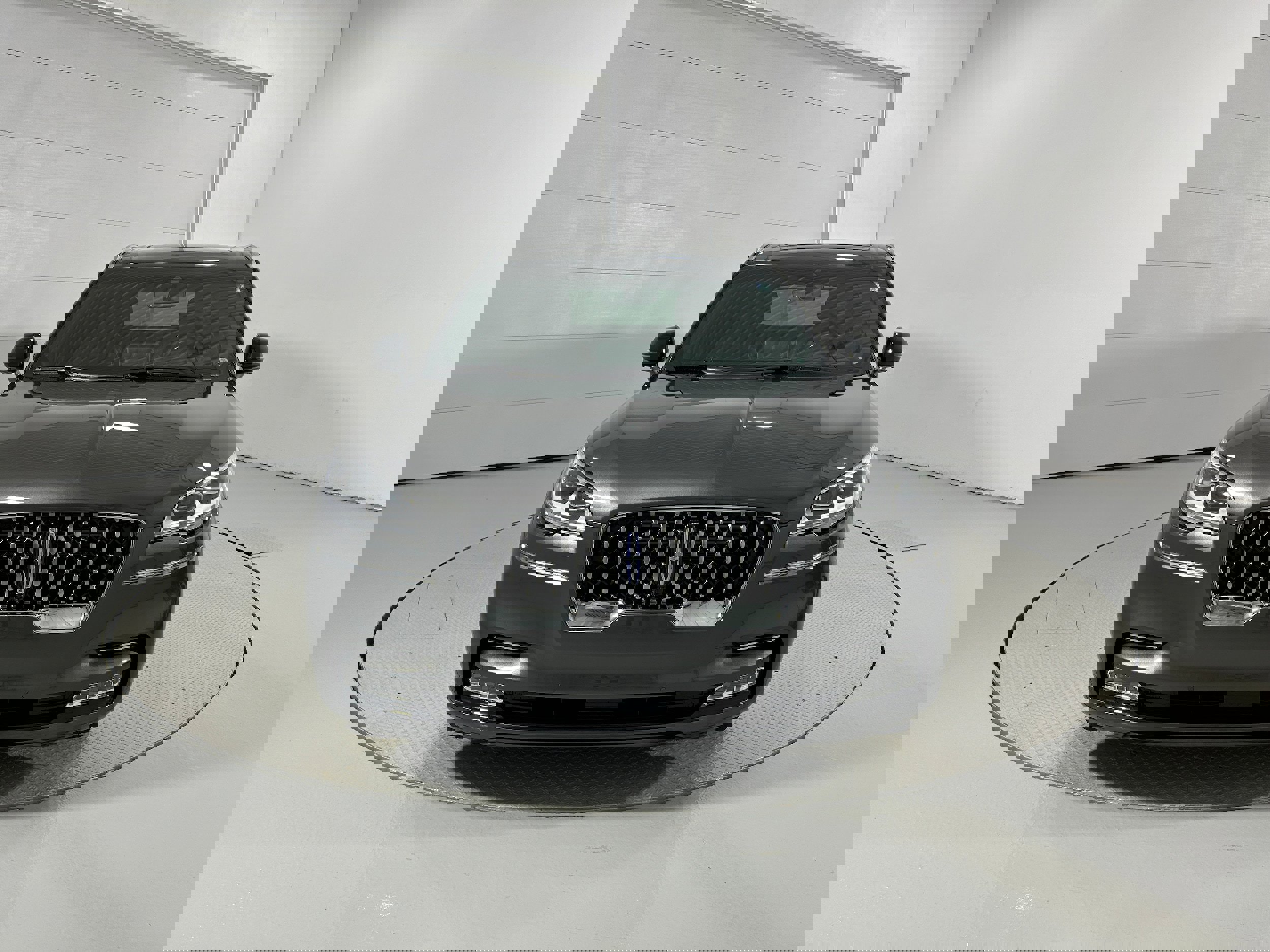 Used 2020 Lincoln Aviator Grand Touring w/ Equipment Group 302A image 16