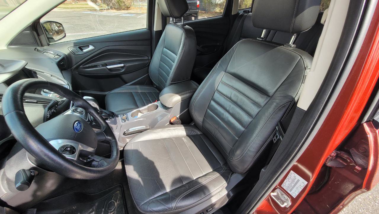 Used 2015 Ford Escape Titanium AWD/4WD image 10
