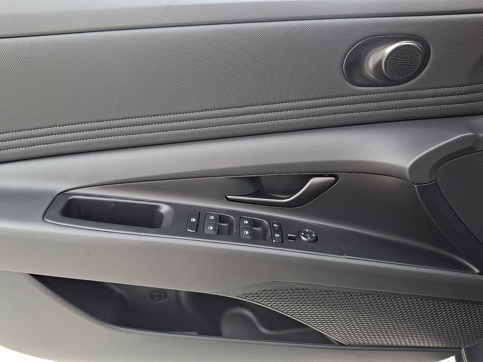 New 2026 Hyundai Elantra SEL Sport FWD image 8